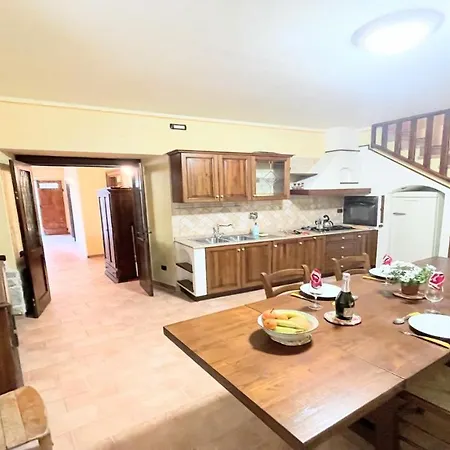 Βίλα Storico Spacious City House - Car Unnecessary - Wifi - Sleeps 10 Σπολέτο