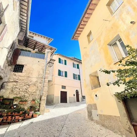 Storico Spacious City House - Car Unnecessary - Wifi - Sleeps 10