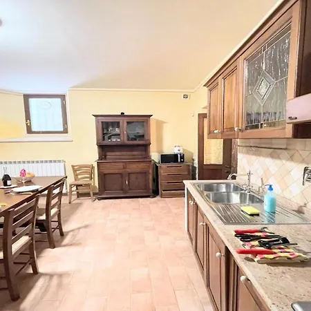 Storico Spacious City House - Car Unnecessary - Wifi - Sleeps 10 Villa Spoleto