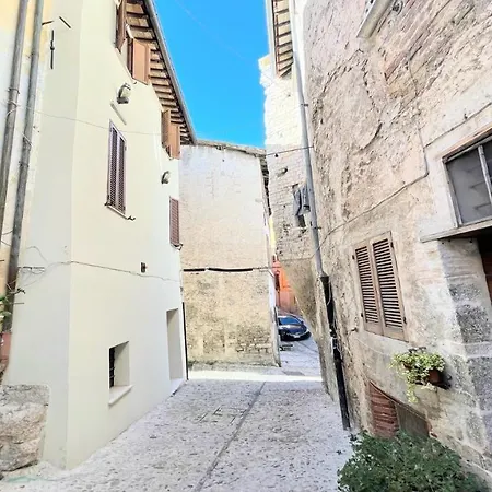 Storico Spacious City House - Car Unnecessary - Wifi - Sleeps 10