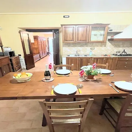 Βίλα Storico Spacious City House - Car Unnecessary - Wifi - Sleeps 10 Σπολέτο