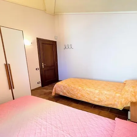 Storico Spacious City House - Car Unnecessary - Wifi - Sleeps 10 *