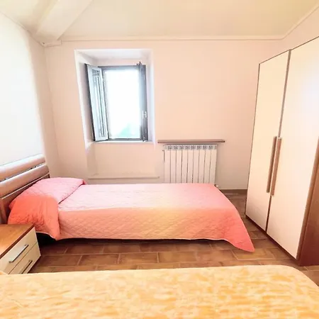 Storico Spacious City House - Car Unnecessary - Wifi - Sleeps 10 Villa