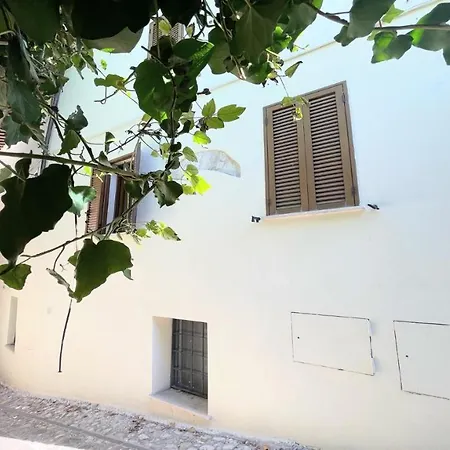 Storico Spacious City House - Car Unnecessary - Wifi - Sleeps 10 Villa *