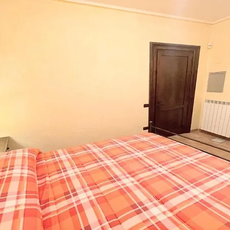 Storico Spacious City House - Car Unnecessary - Wifi - Sleeps 10 *